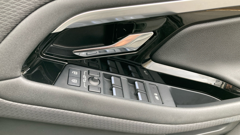 Land Rover Range Rover Evoque 1.5 P300e Evoque Edition 5dr Auto Hatchback